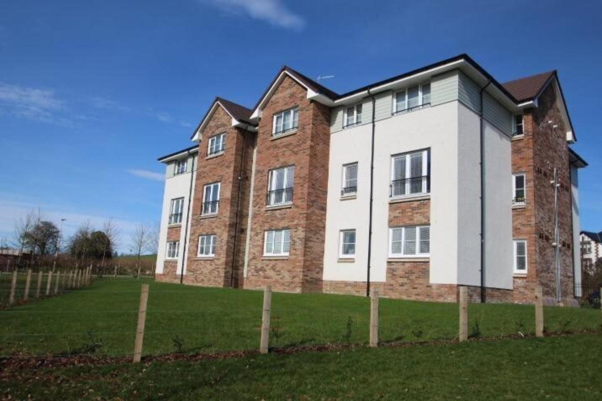 2 Bedroom Luxury Flat In Quiet Village Of Bishopton Бишъптън Екстериор снимка